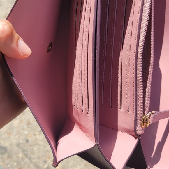 Kate Spade Purple Wallet Sleek Design - Picture 6 of 11